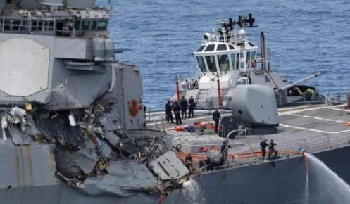 美宙斯盾舰撞上菲货船 7名士兵之死震动美海军