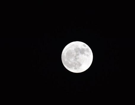 2017年唯一超级月亮登场 是80年来第8大满月