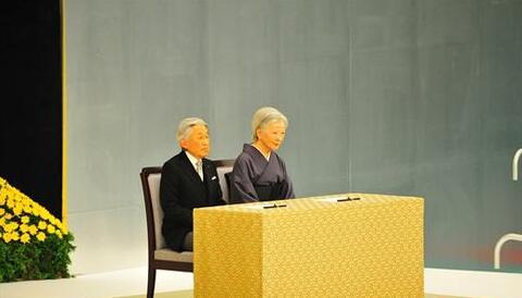 日本内阁召开会议 决定天皇退位日为2019年4月30日