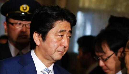 安倍连续六个新年参拜伊势神宫 谈及对修宪见解