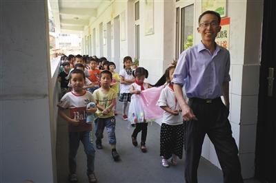 希望工程：从“有学上”到“上好学”