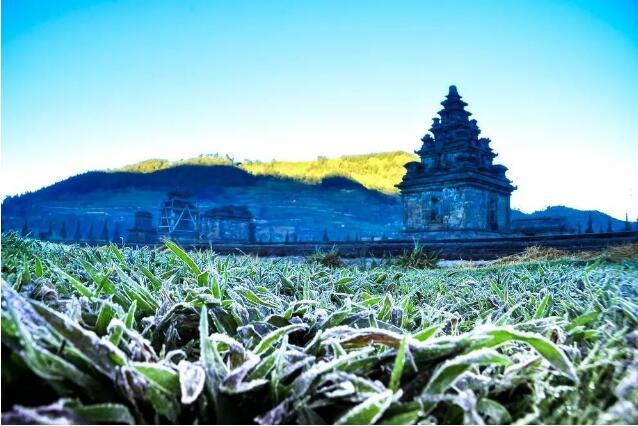 奇闻：赤道上的中爪哇山区下雪 万隆气温低至16度