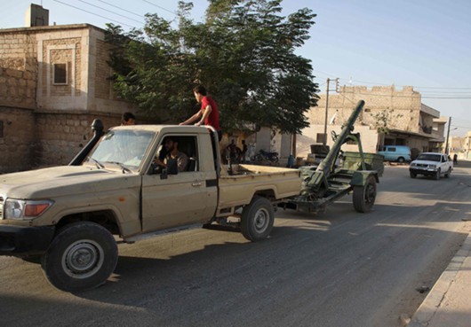 叙反对派武装接近撤完在伊德利卜省前线的重武器