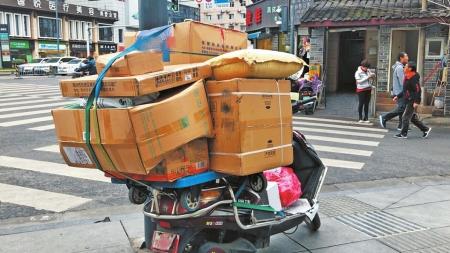 剁手过后 上亿快递包装去哪儿了？