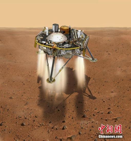 按照计划，“洞察”号将于美国东部时间26日15时许(北京时间27日4时许)在火星着陆。这个有着“三条腿、一根手臂”的火星新访客抵达后，将展开两个圆形可折叠太阳能板，伸展机械臂，利用地震调查、温度测量等方法探测火星的地质构成。美国航天局“洞察”号首席科学家布鲁斯·巴纳特21日在记者会上说，“洞察”号的主要任务是了解火星的内部结构，探究火星地震和火星内核的奥秘。“为什么每颗行星都有与众不同的特点，这些答案都在行星早期历史的细节中”。图为NASA发布“洞察号”抵近火星表面的模拟视图。 文字来源：新华网