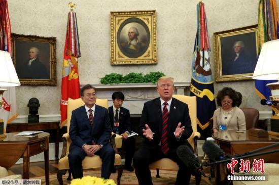 青瓦台：韩美首脑举行会谈商讨半岛无核化